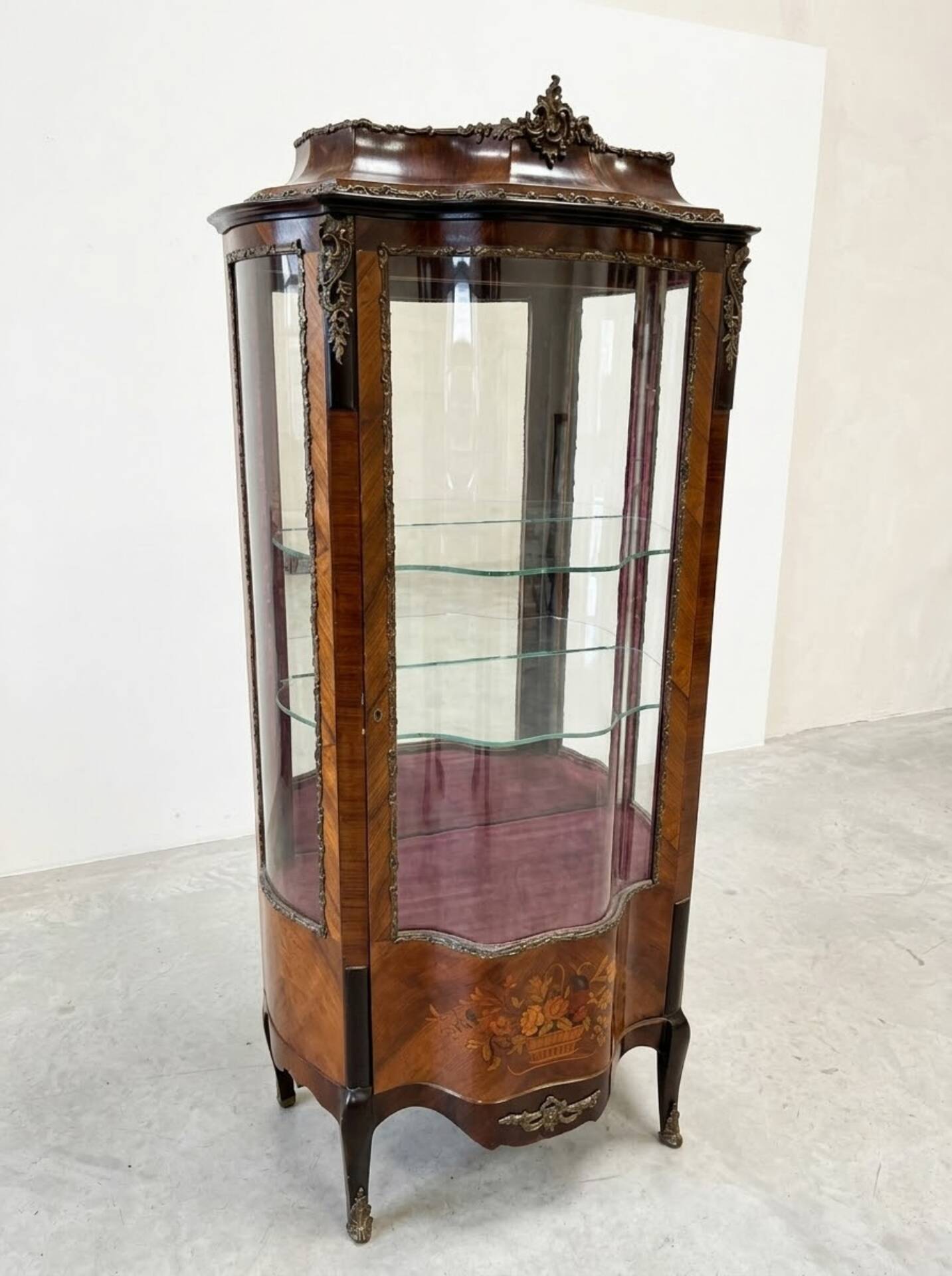 Vitrine Napoléon III style Louis xv 