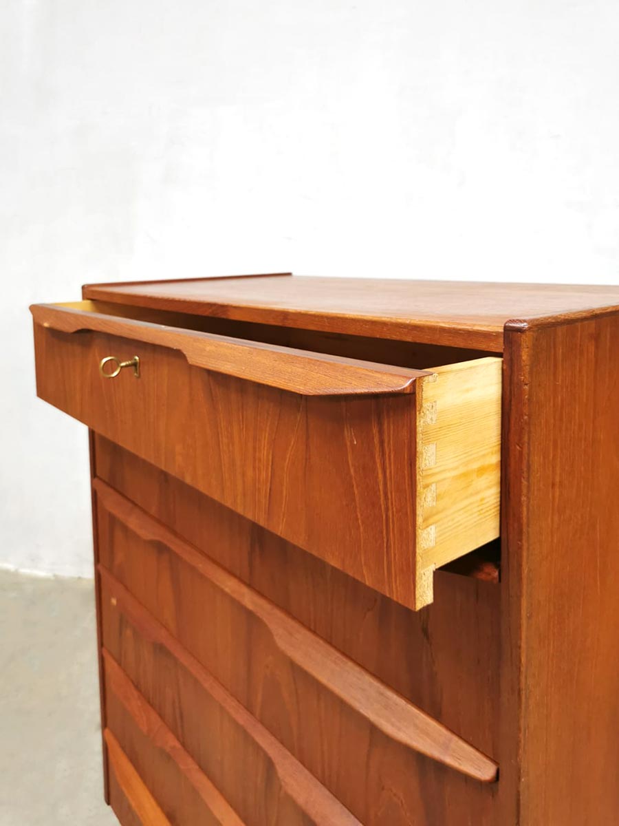 Vintage Danish design chest of drawers cabinet ‘double’