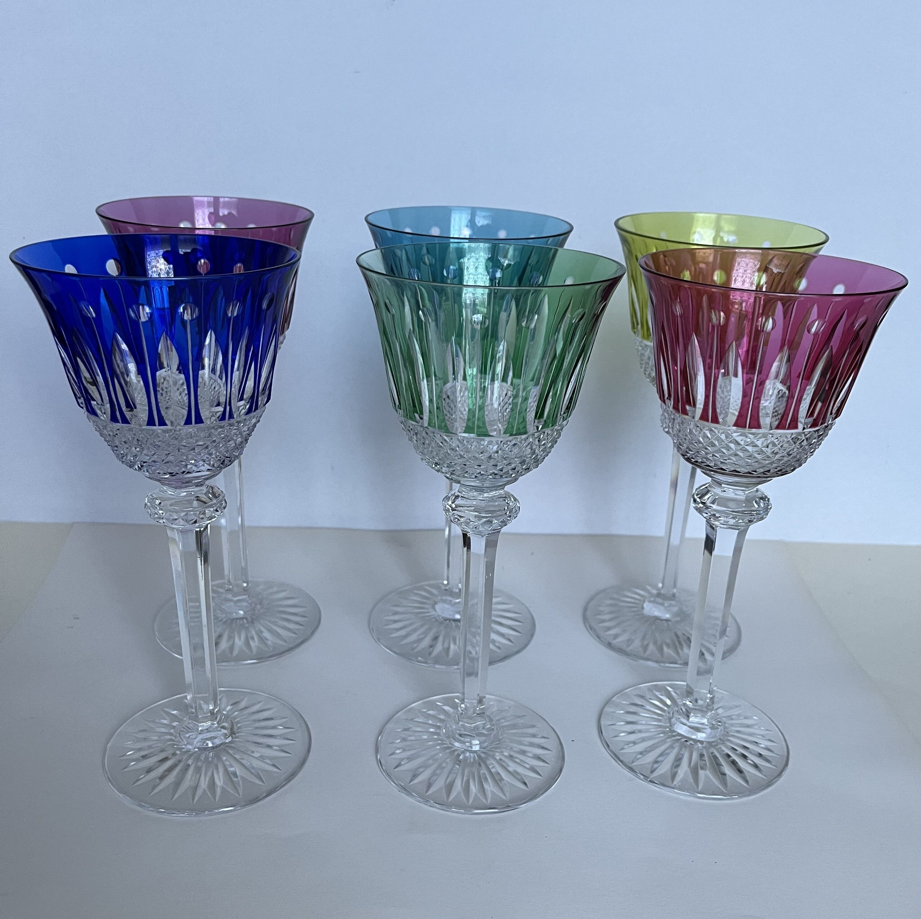 6 verres à vin de couleur St Louis Tommy