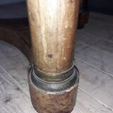 Gueridon has empire columns