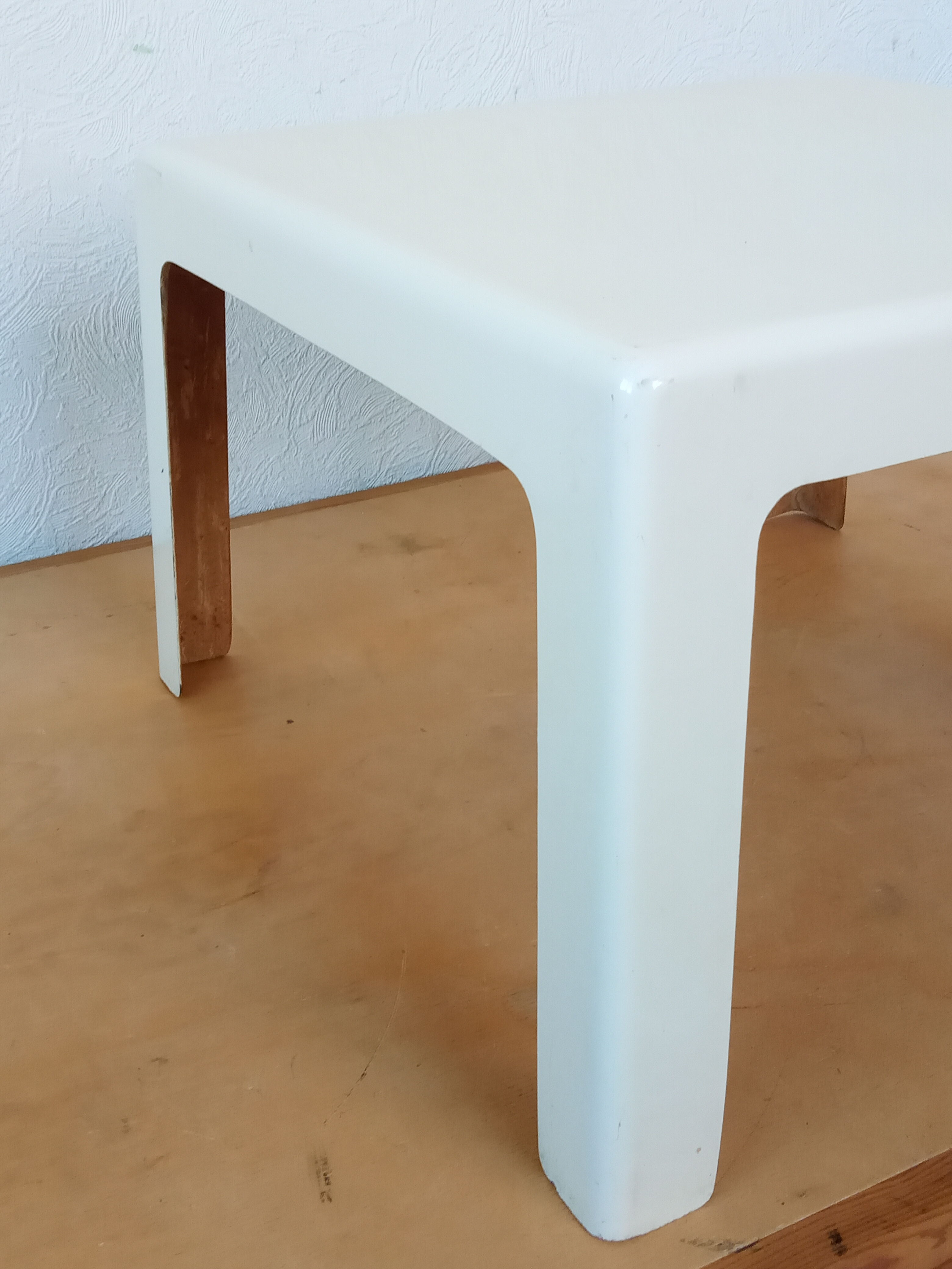 Fiberglass coffee table 60s