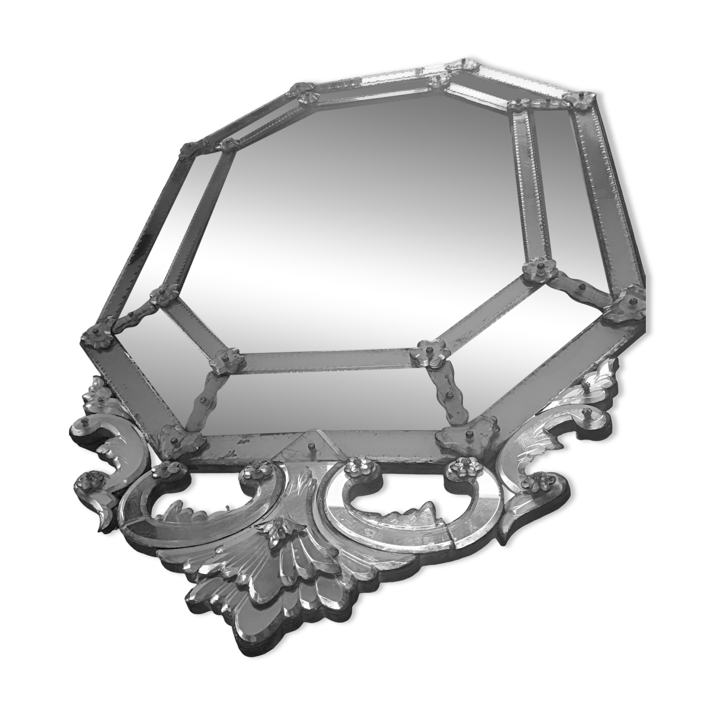 Large octagonal Venetian Murano mirror. Early 19th century