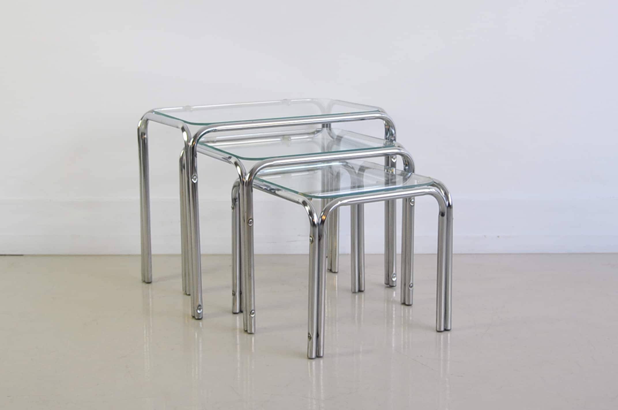 Ensemble de 3 tables gigognes en chrome