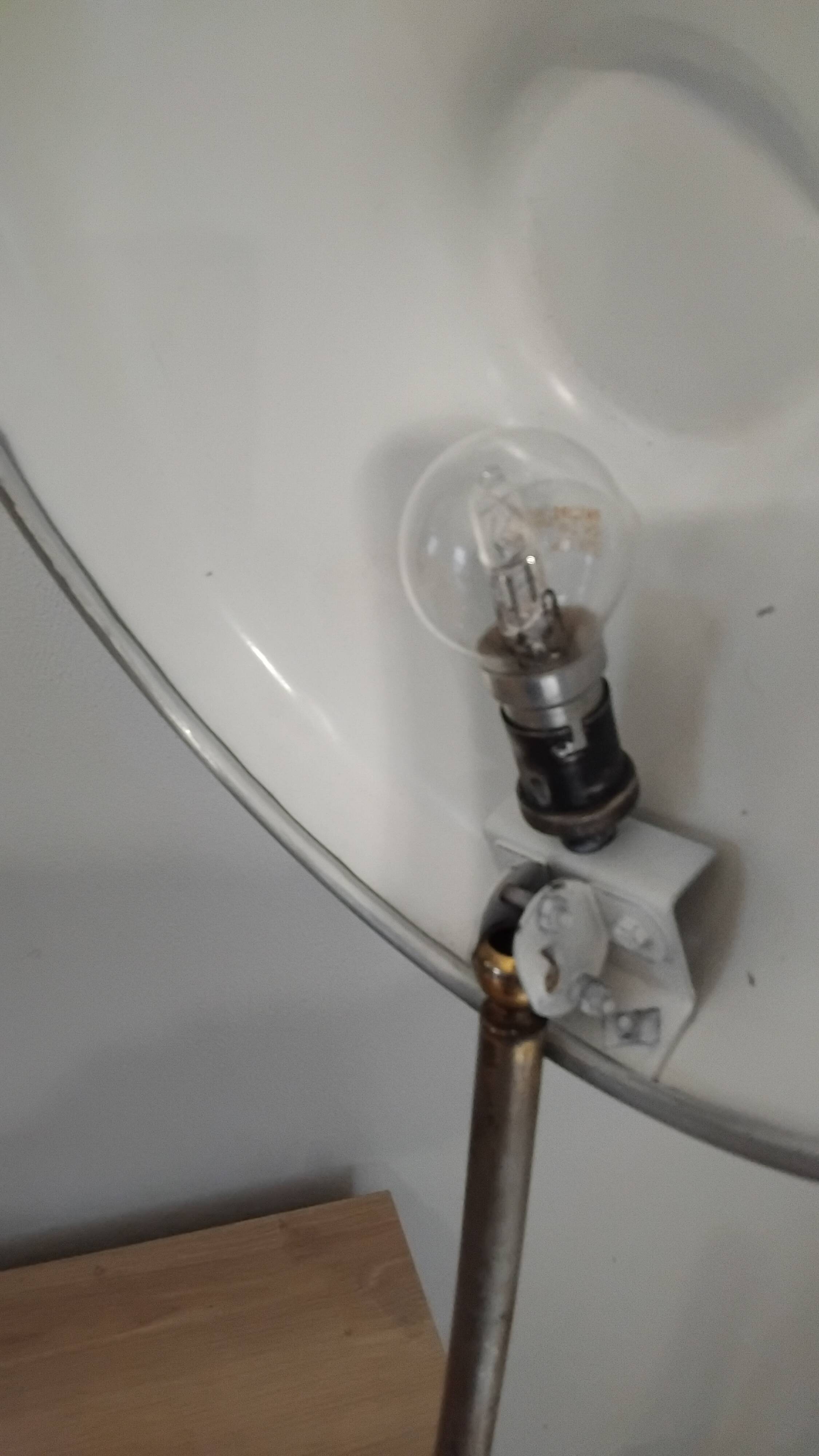 Vintage adjustable workshop lamp in aluminium from the 1930s.