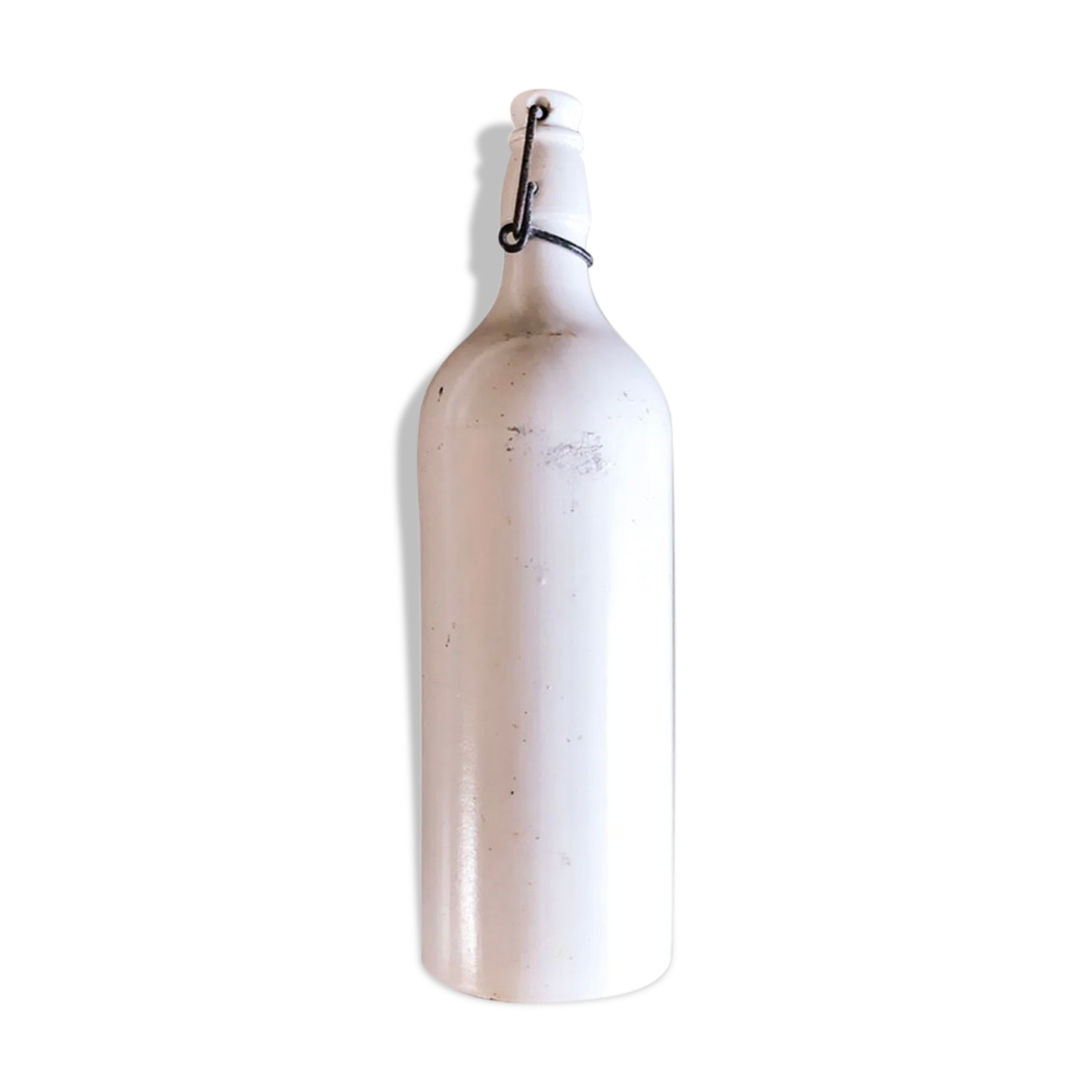 Bouteille en grès blanche vernissée