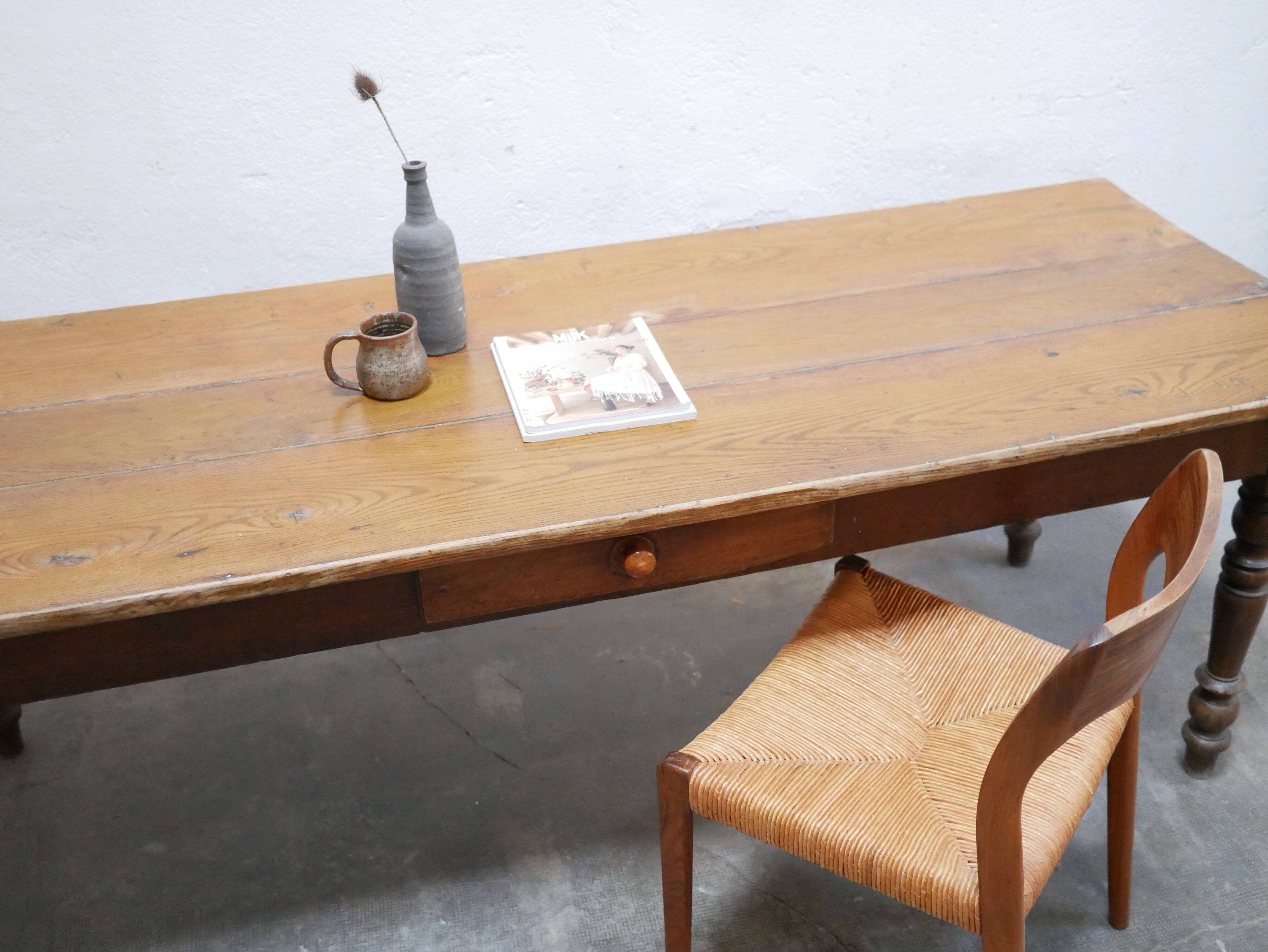 Table à manger de ferme vintage en bois