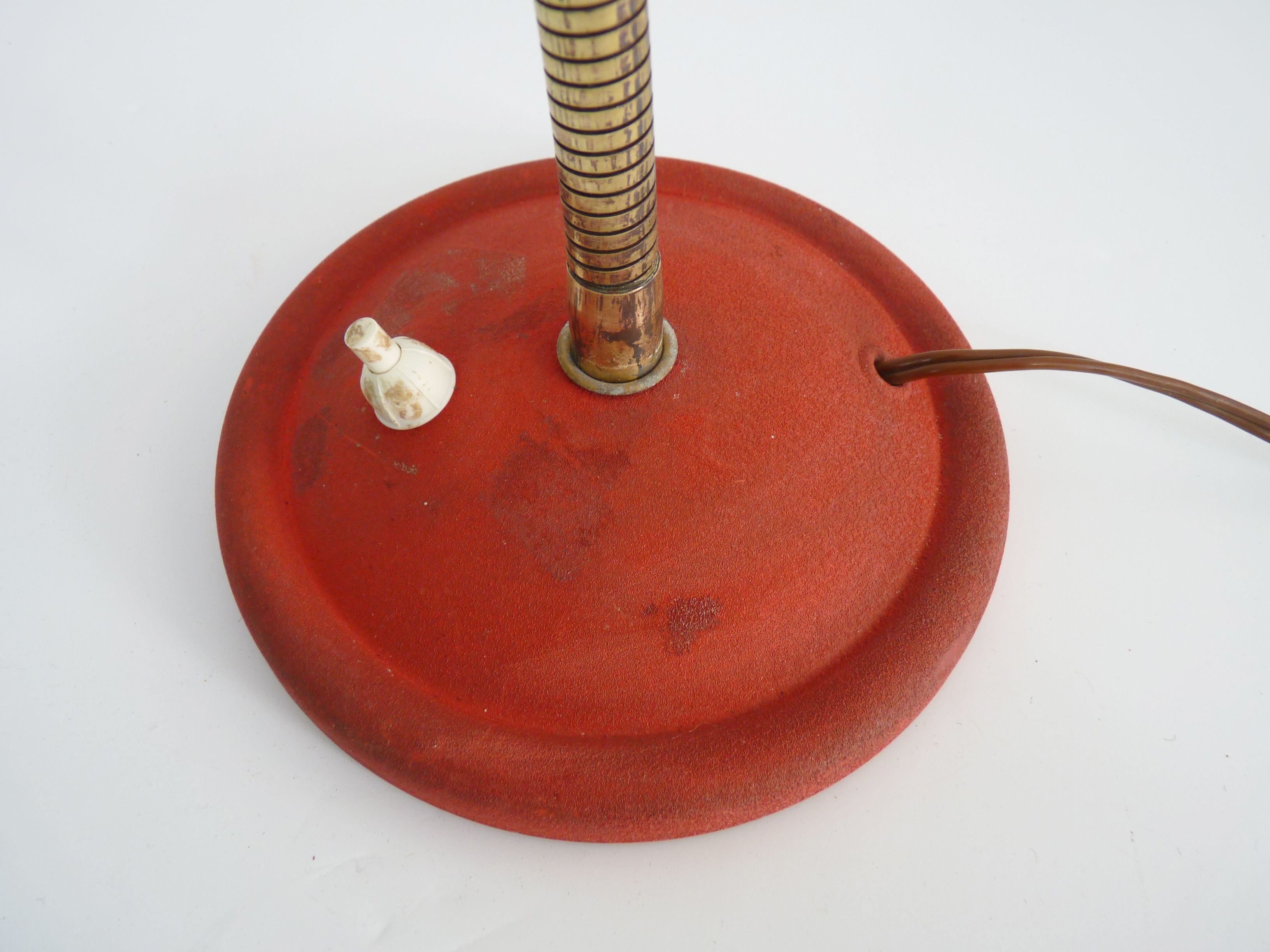 Flexible desk lamp vintage Aluminor in red lacquered metal. Year 50