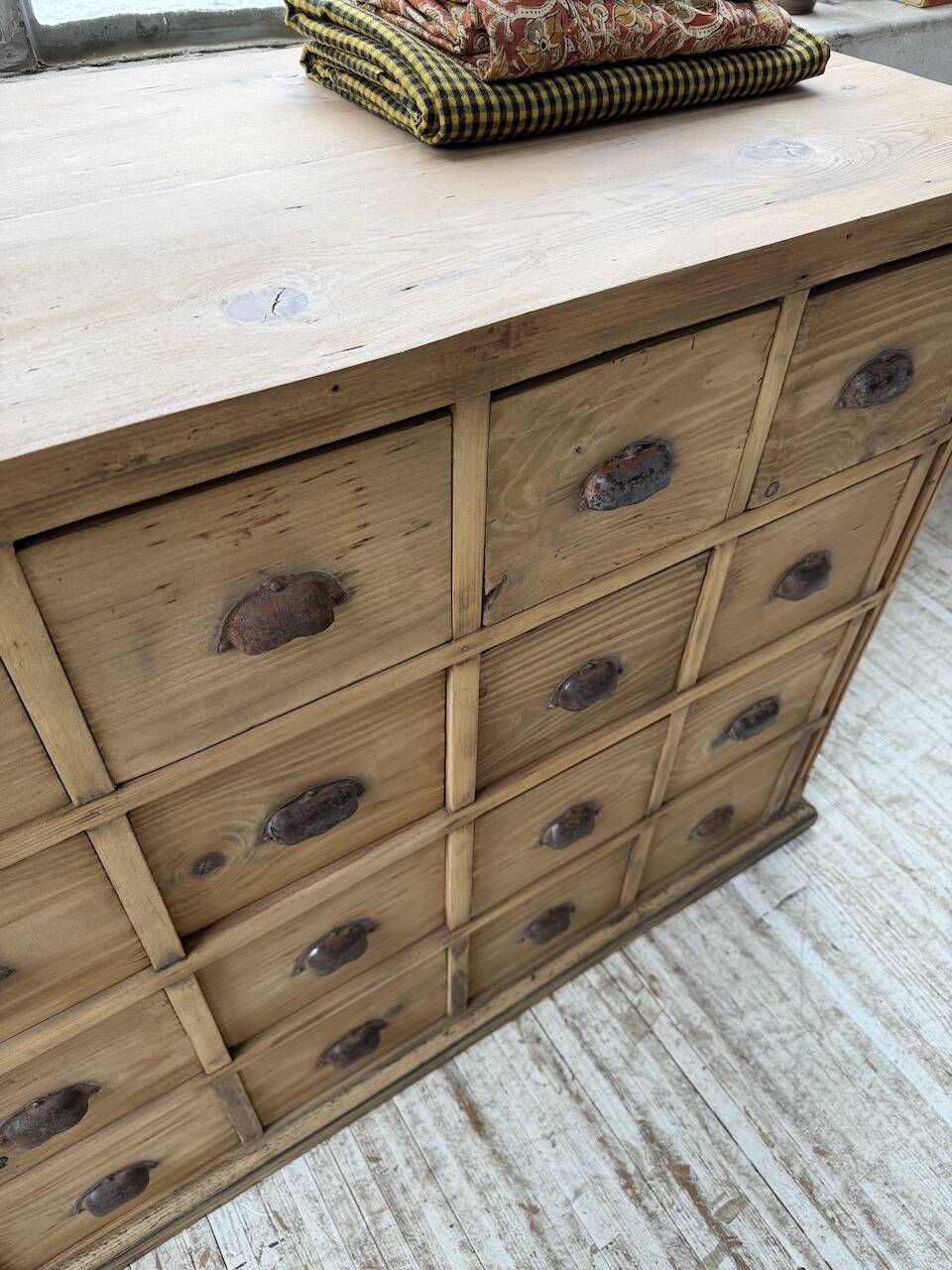 Meuble de métier pin XL années 50