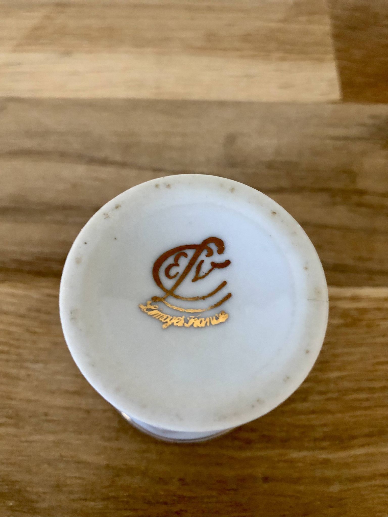 Pretty little vintage egg cup in Limoges porcelain
