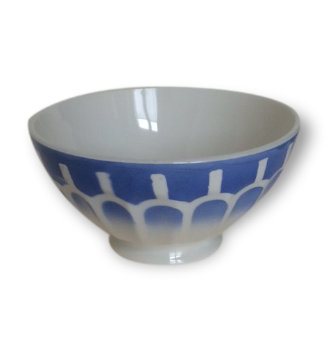 THE earthenware bowl