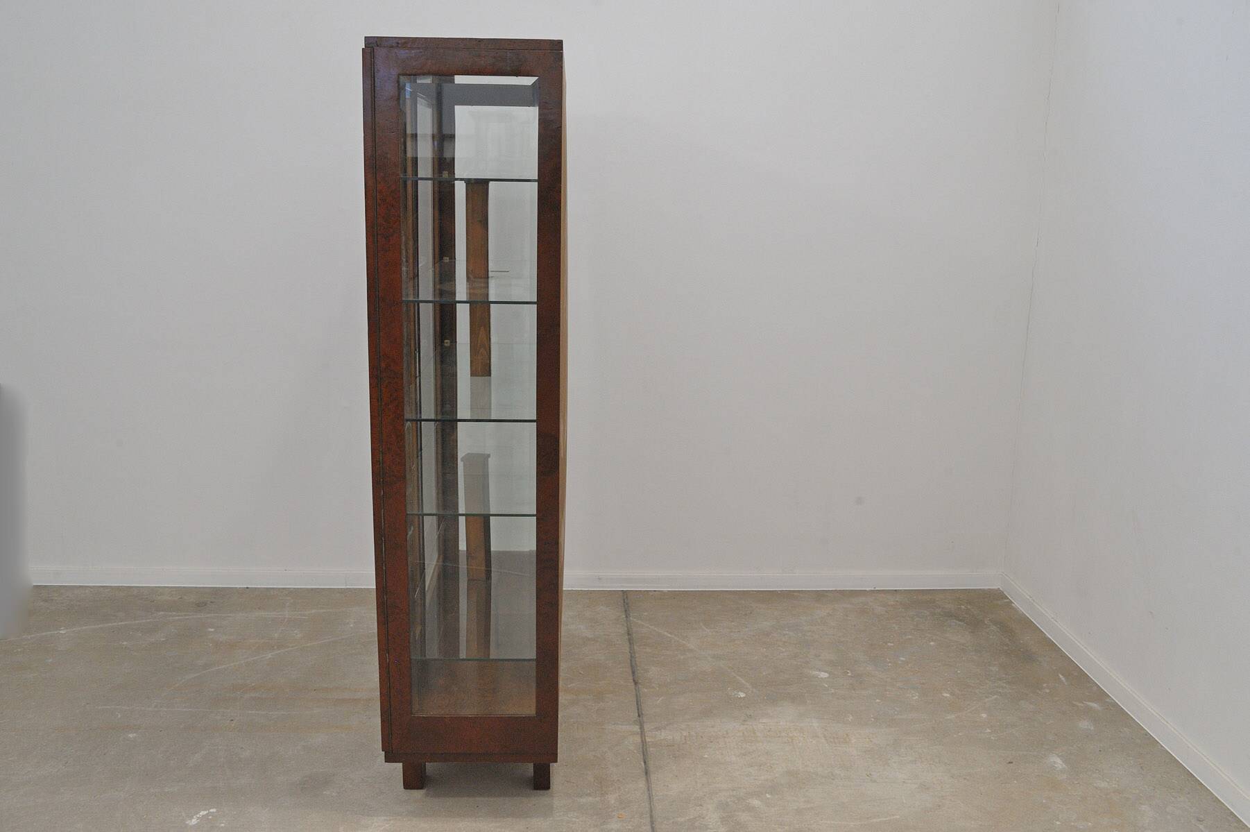 Vitrine fonctionnaliste art deco, années 1930, tchécoslovaquie