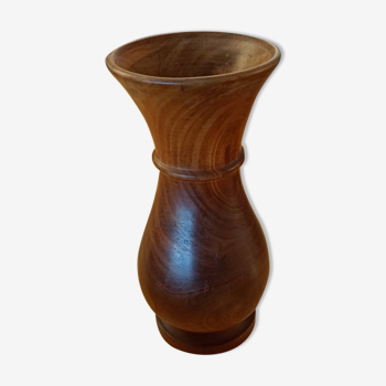 Vase en bois