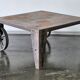Table basse en acier industriel brutaliste