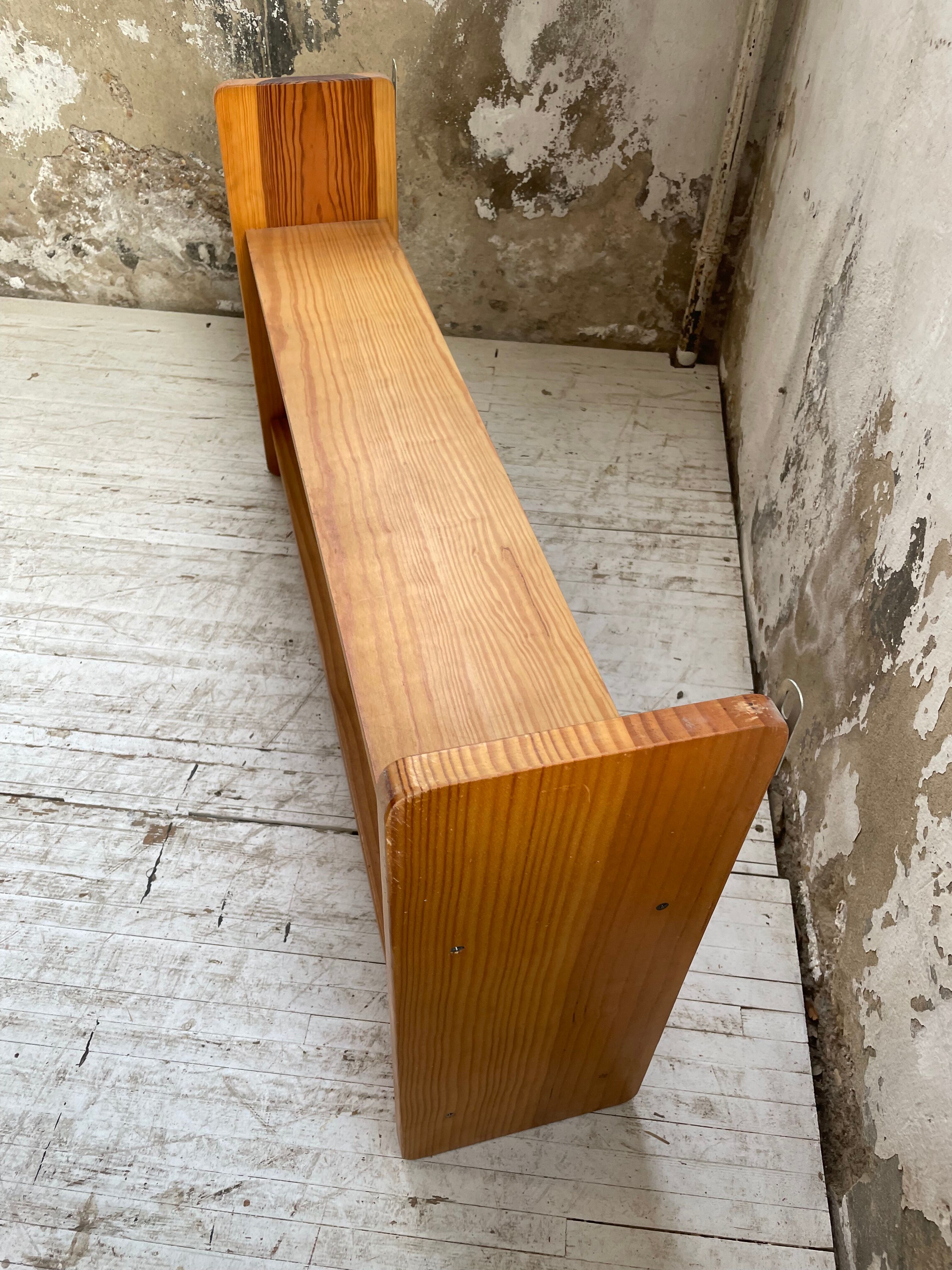 Pine Regain wall shelf