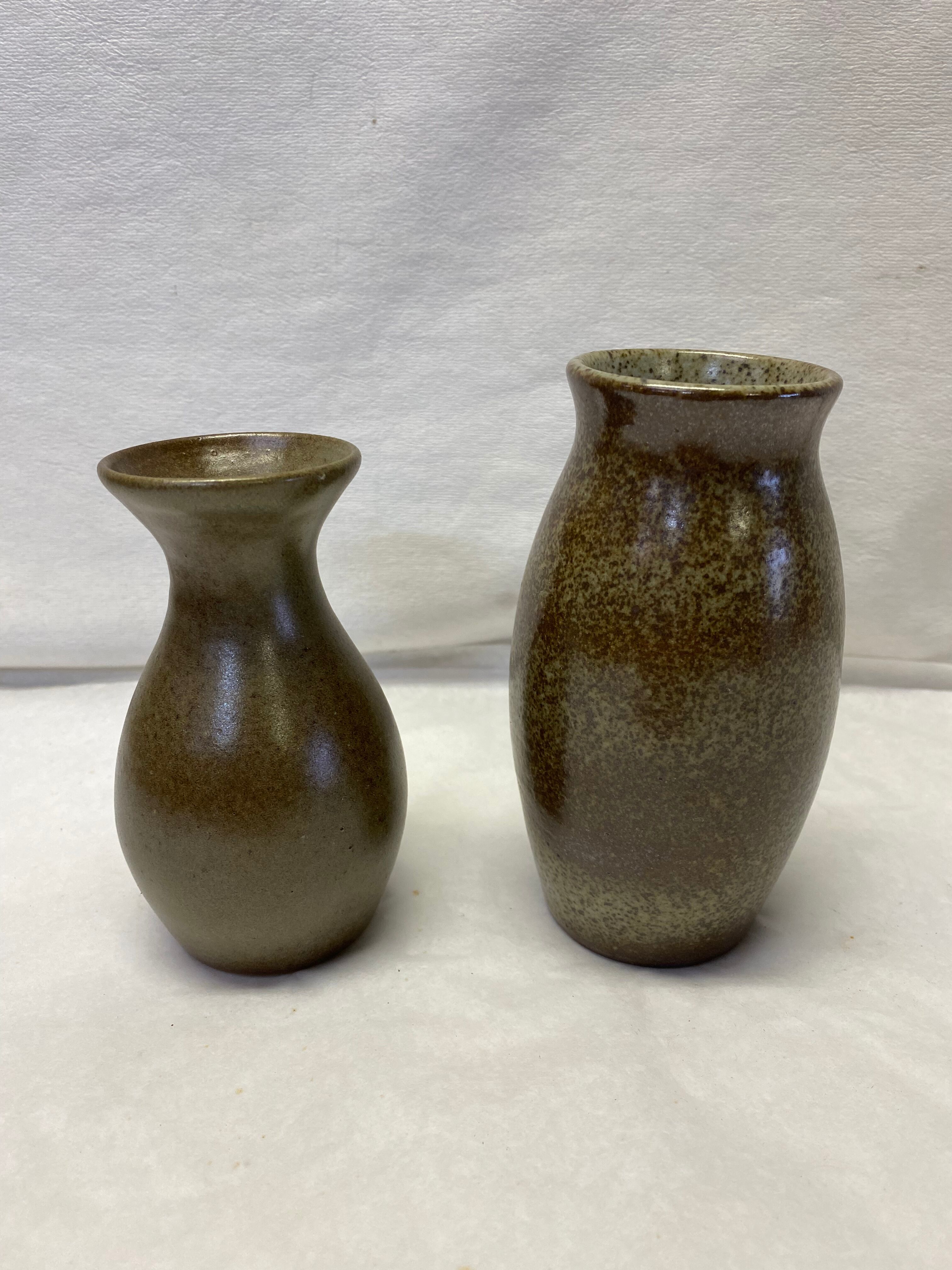 Set of 2 artisanal sandstone vases
