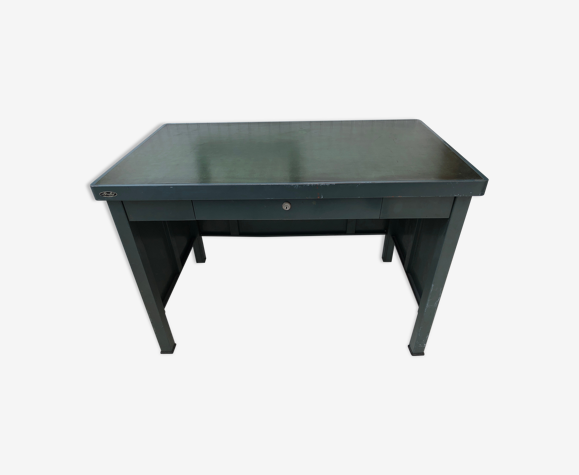 Bureau strafor
