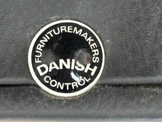 2 Airport leather armchairs by Hans Wegner - Denmark 1980s