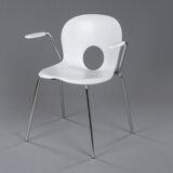 Suite of 4 stackable chairs