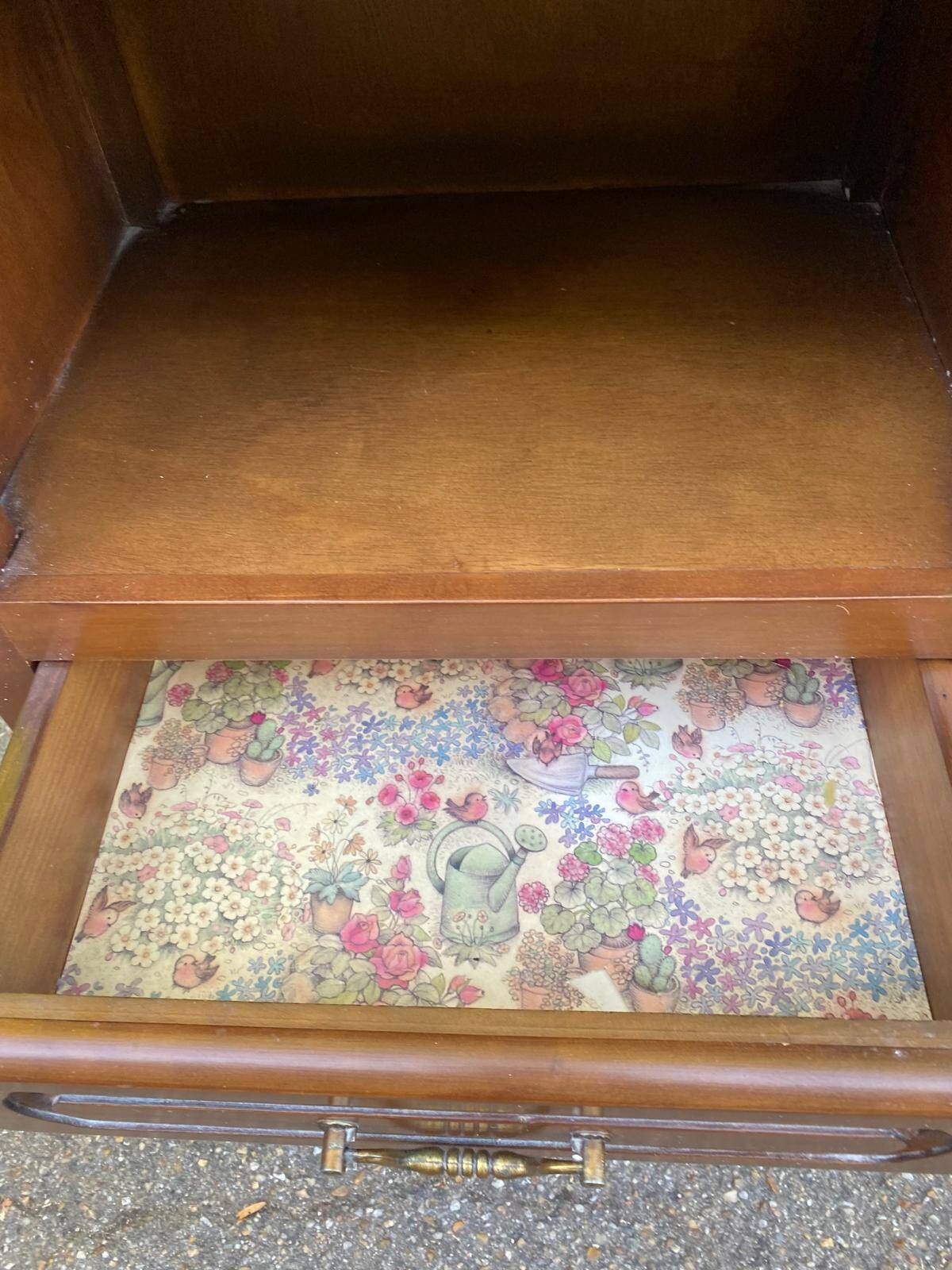Side table with 3 drawers in solid wood, tall bedside table.