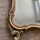Ancien miroir et console murale en bois sculpté