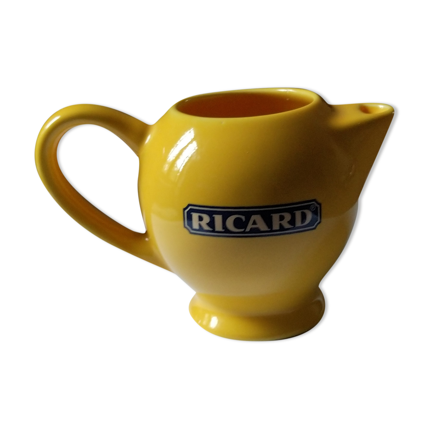 Little pitcher Ricard
