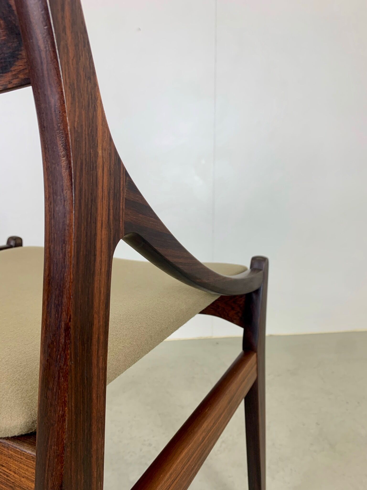 Set table and chairs in palisander