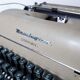 Machine à écrire remington Quiet Riter Miracle tab