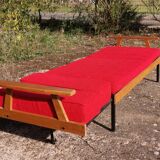 Vintage stretch scandinavian daybed