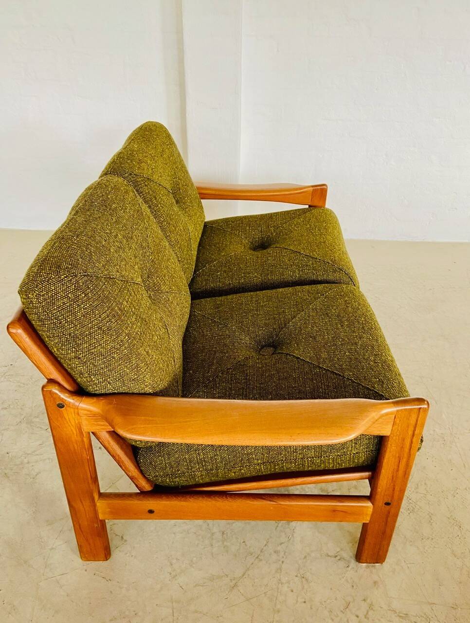 Canapé 2 personnes vintage rétro danois du milieu du siècle par Arne Wahl Iversen 1970