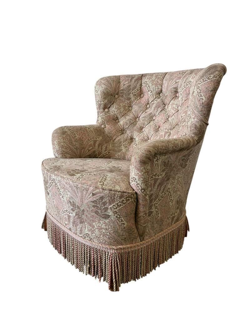 Fauteuil vintage rose clair à fleurs / fauteuil une place avec franges