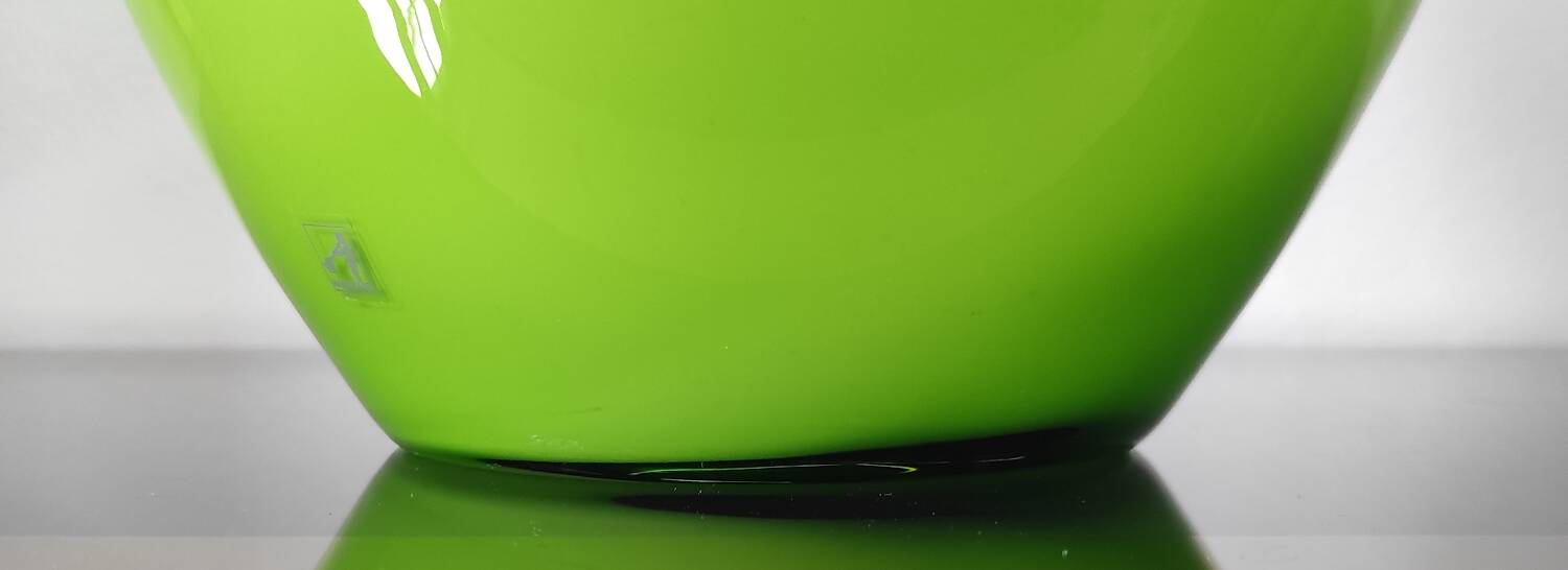Grand vase bouteille géant en verre doublé vert pomme (66 cm)