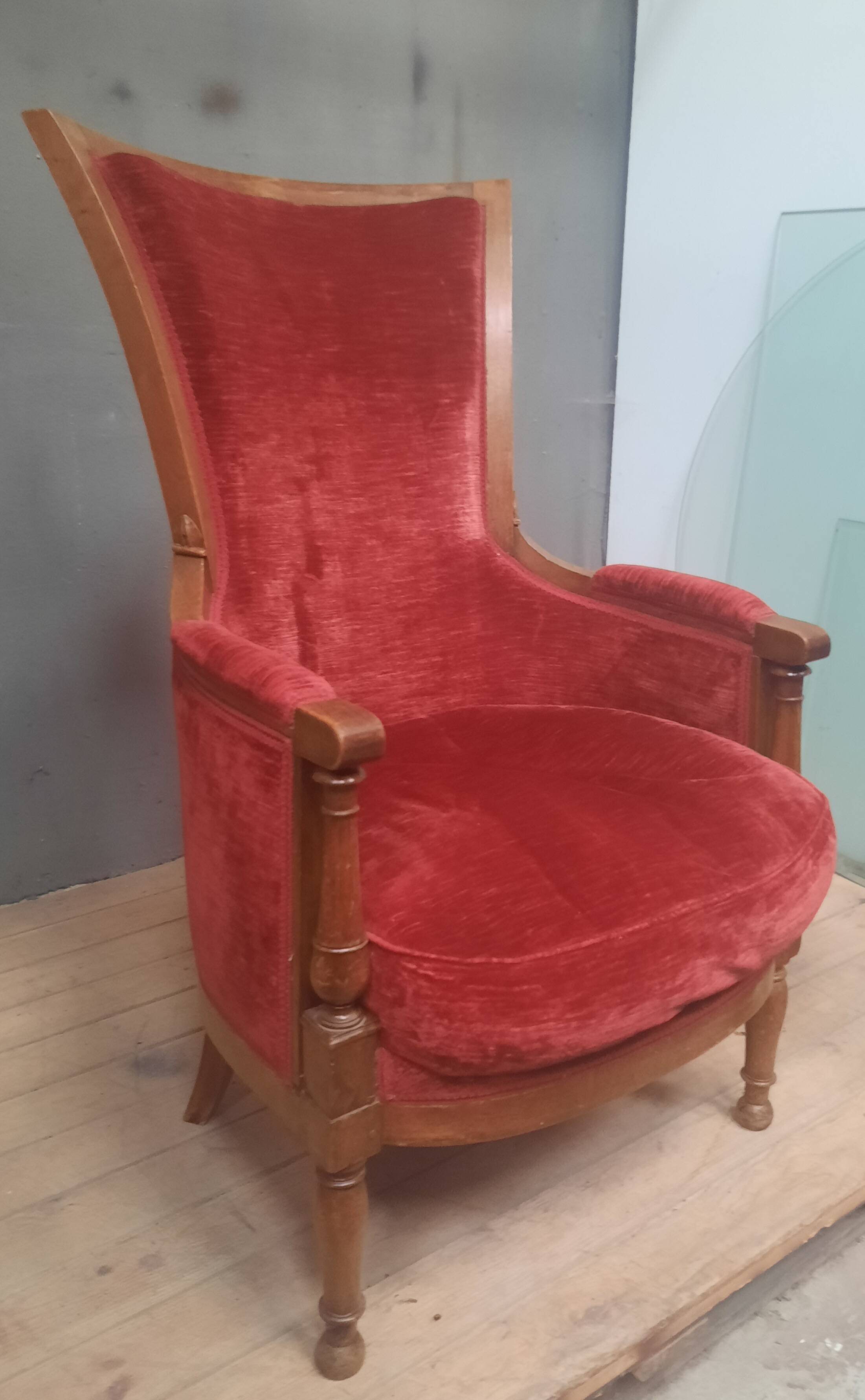 Directoire period bergère in red velvet.