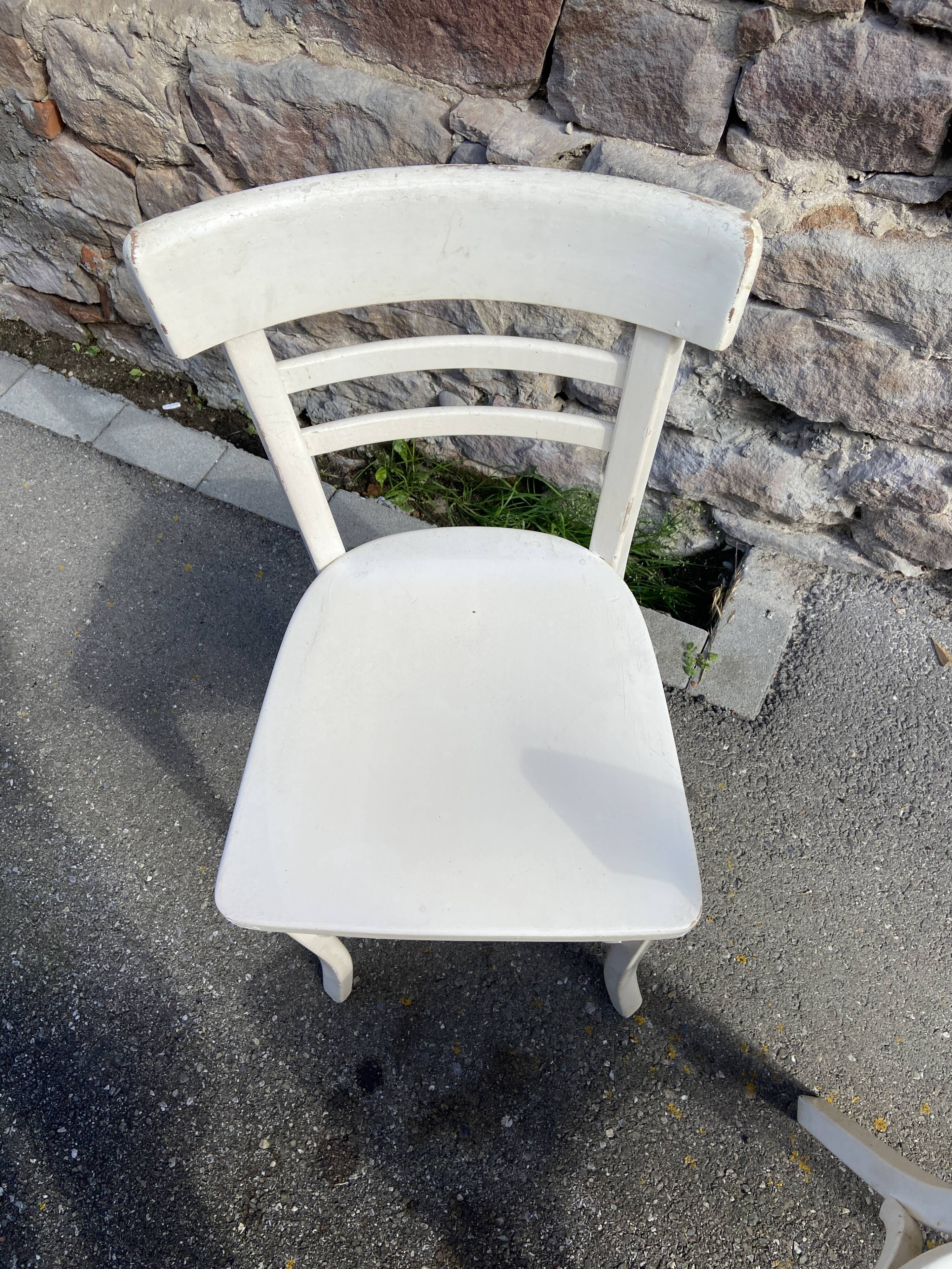 2 Viennese chairs Bent wood Restaurant Paris baumann Fischel 1950