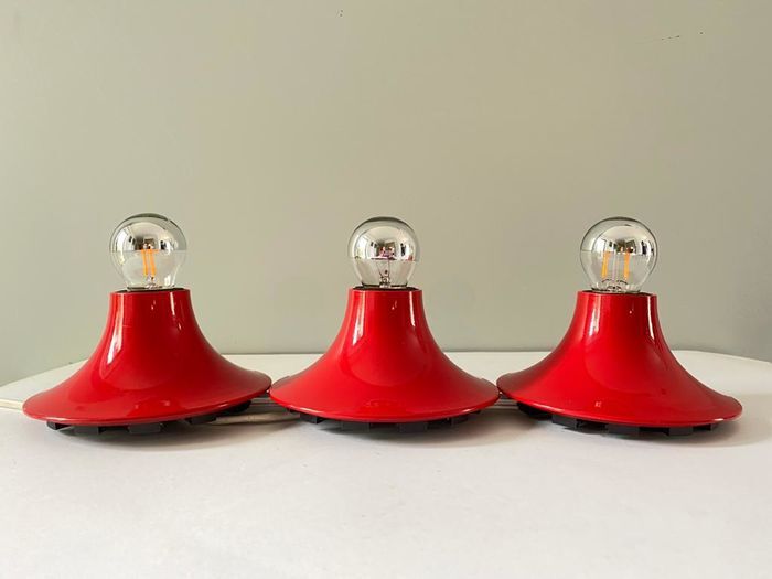 Three artemide "Teti" vico Magistretti sconces
