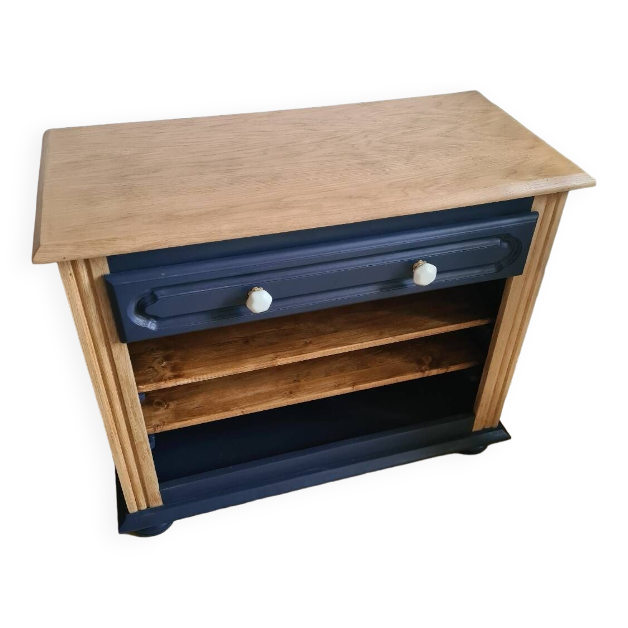 Buffet ouvert bleu de Sèvres et bois