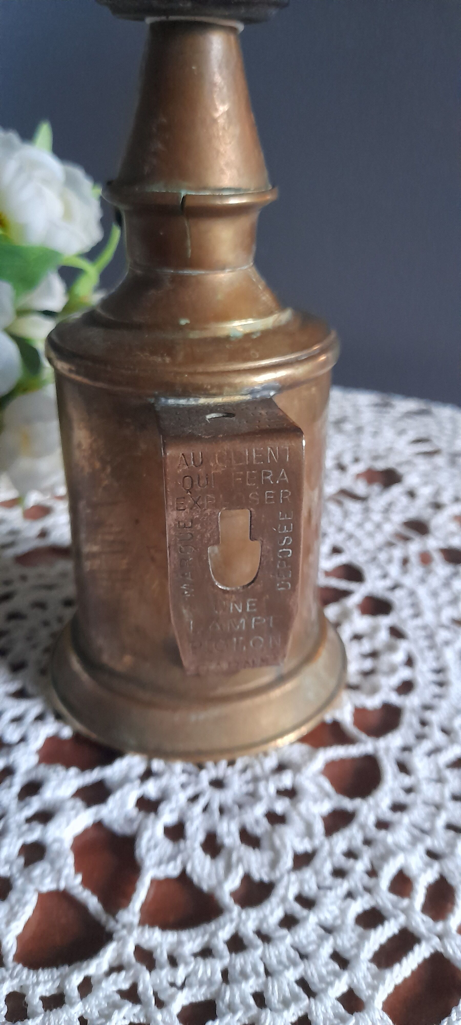 Paraffin pigeon lamp, late 19th century, brass & copper