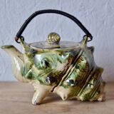 Vintage tea service in glazed ceramic - shape of conchs or shells