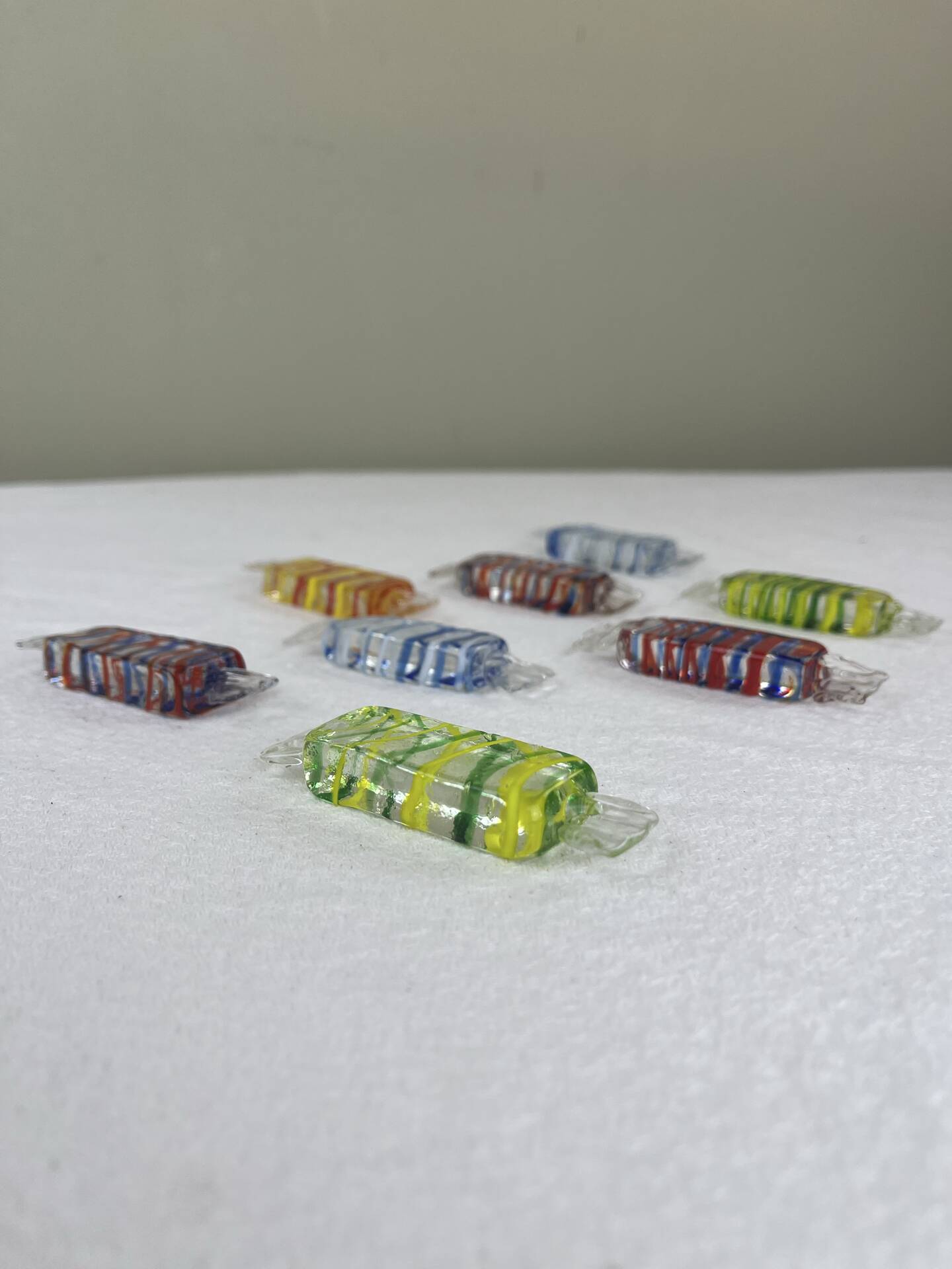 8 Murano knife rests