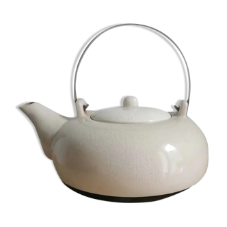 Ceramic teapot