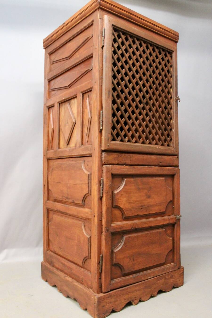 Meuble deux corps catalan XVIIIème