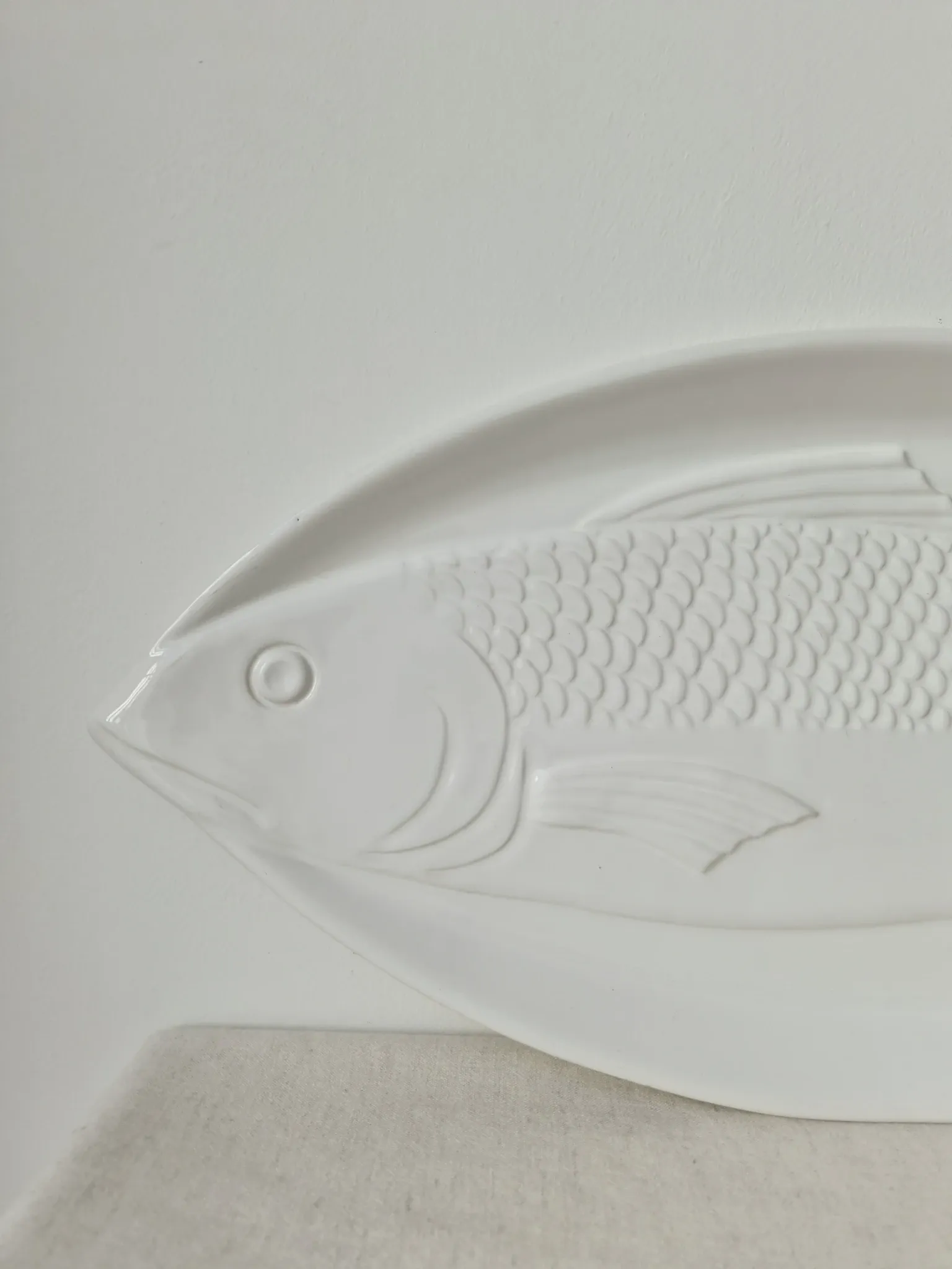 Large vintage ceramic plate "Fish" from Portugal -