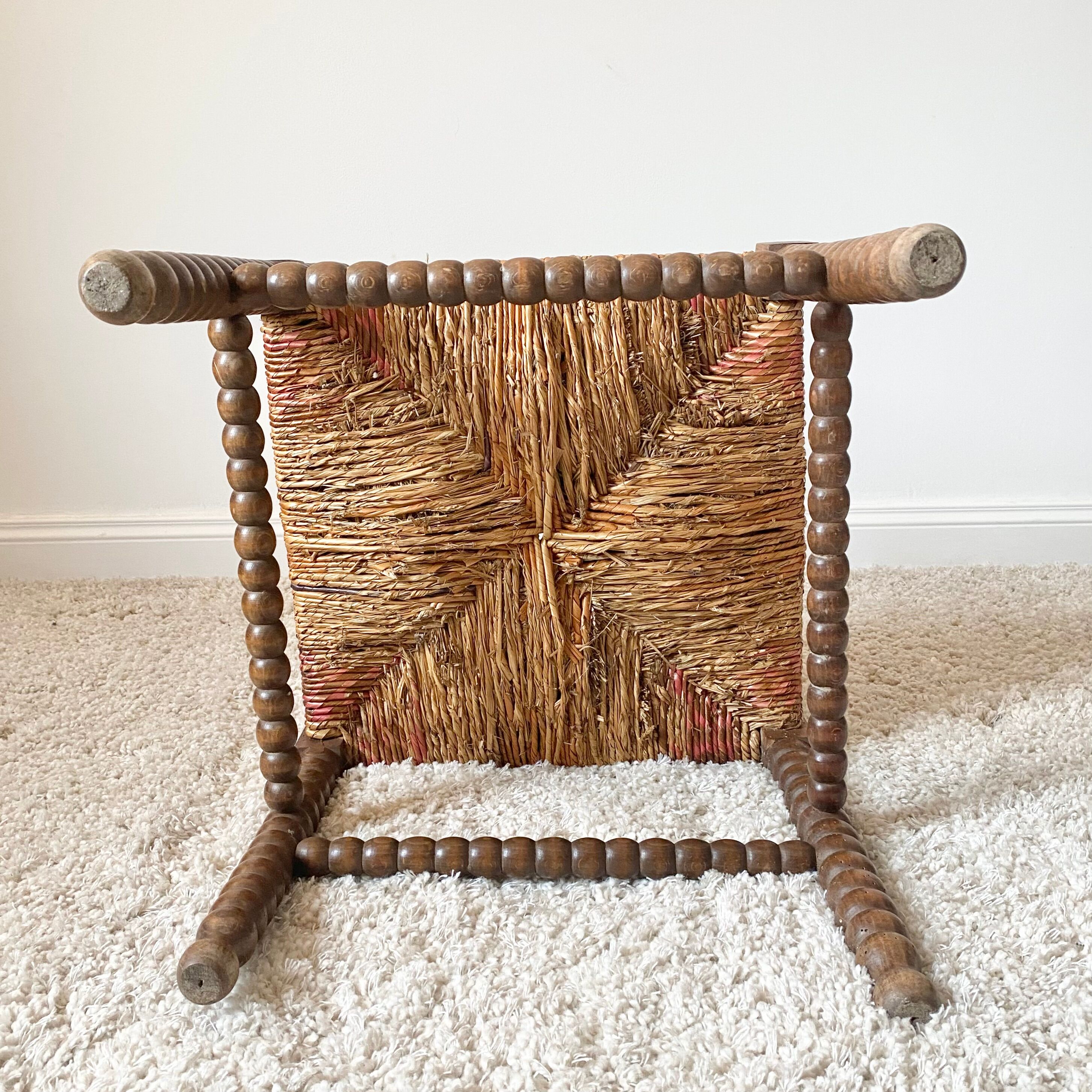 Vintage corner chair in turned oak and straw