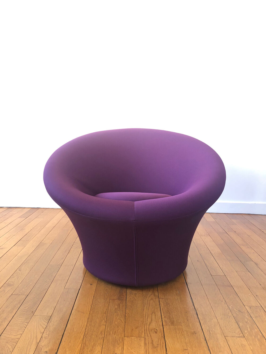 Mushroom armchair, design Pierre Paulin