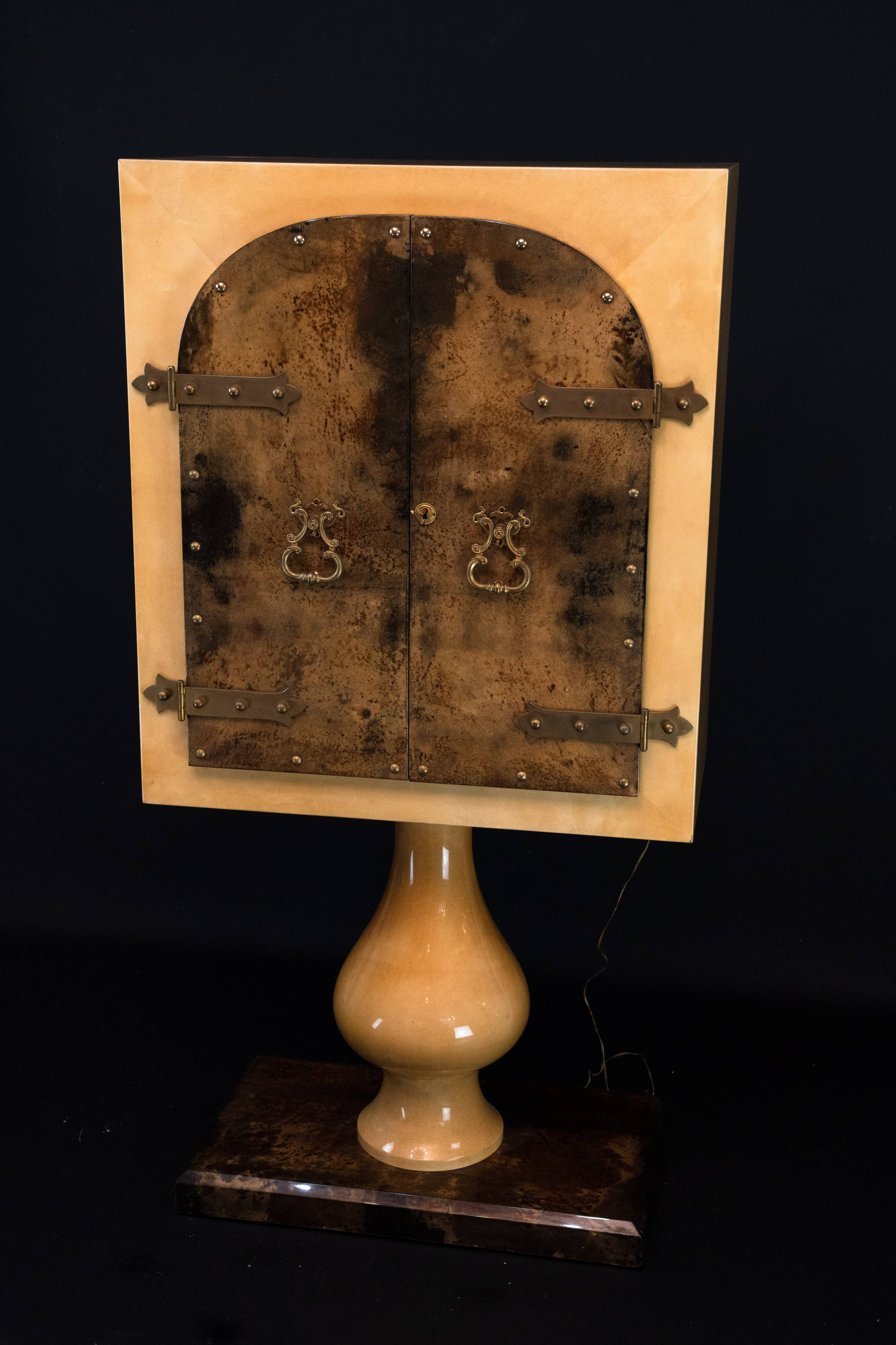 Aldo Tura Mid-Century Modern Goatskin Parchment Bar Cabinet, Italy, 1960s