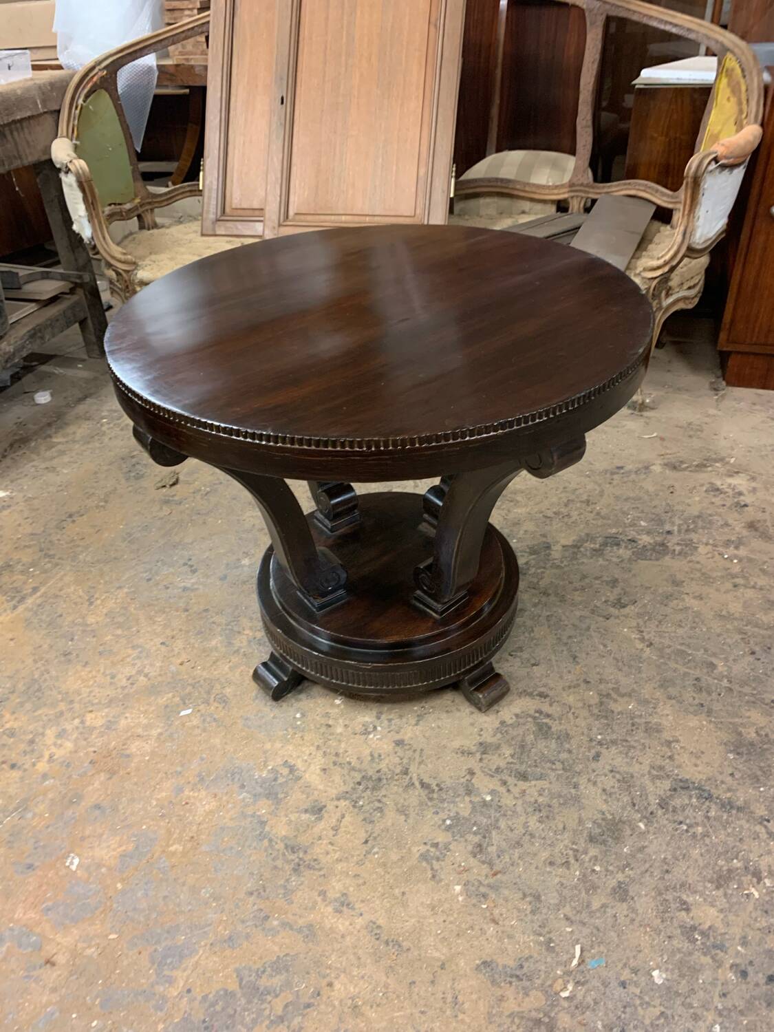 Art deco pedestal table
