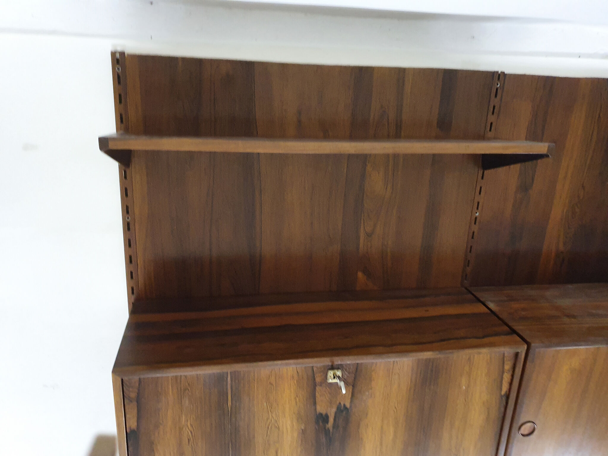 Bibliothèque murale en palissandre par Kai Kristiansen pour Feldballes Mobelfabrik, Danemark années 1950