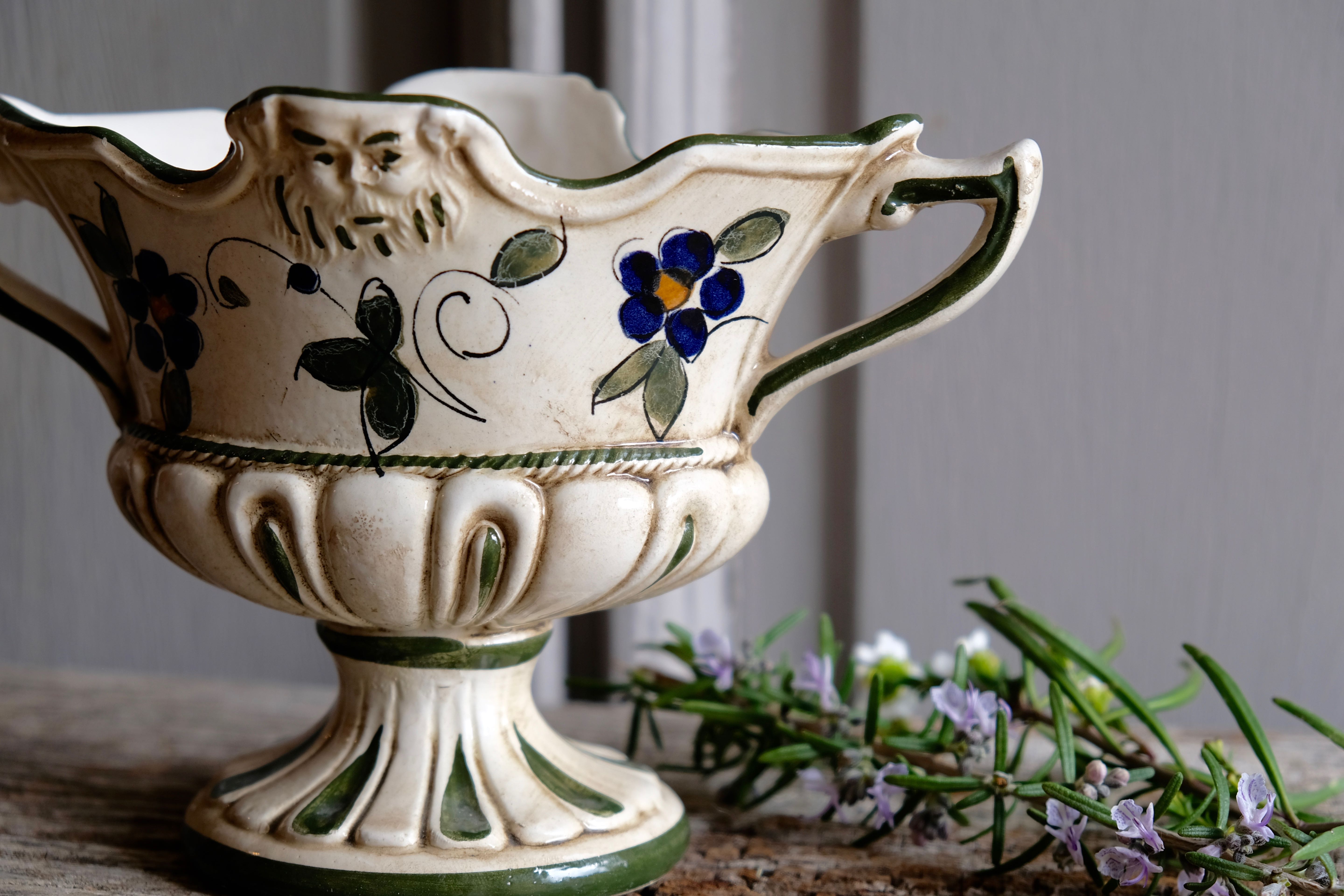 Ceramic pot cover vase Capodimonte, Naples