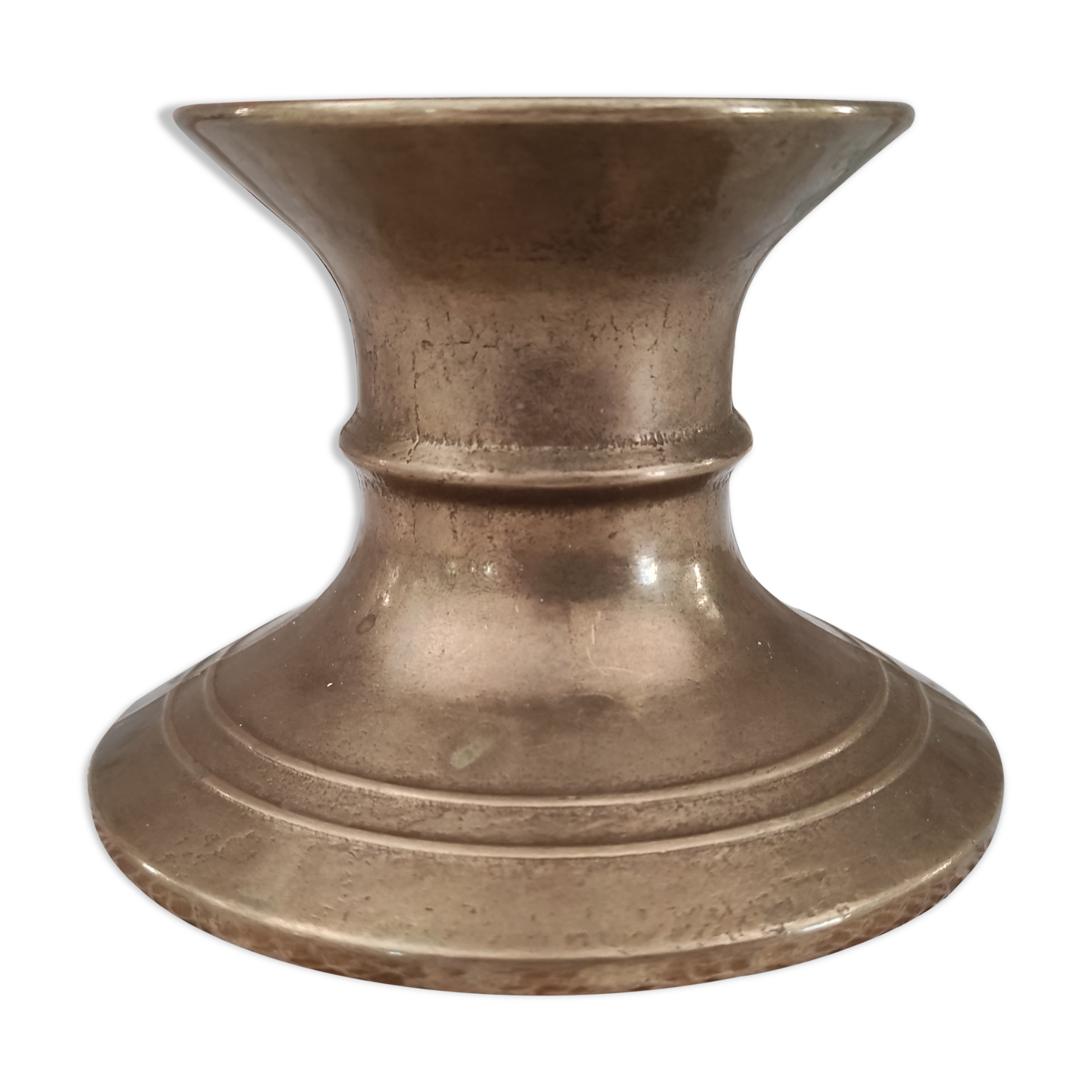 Low brass candle holder