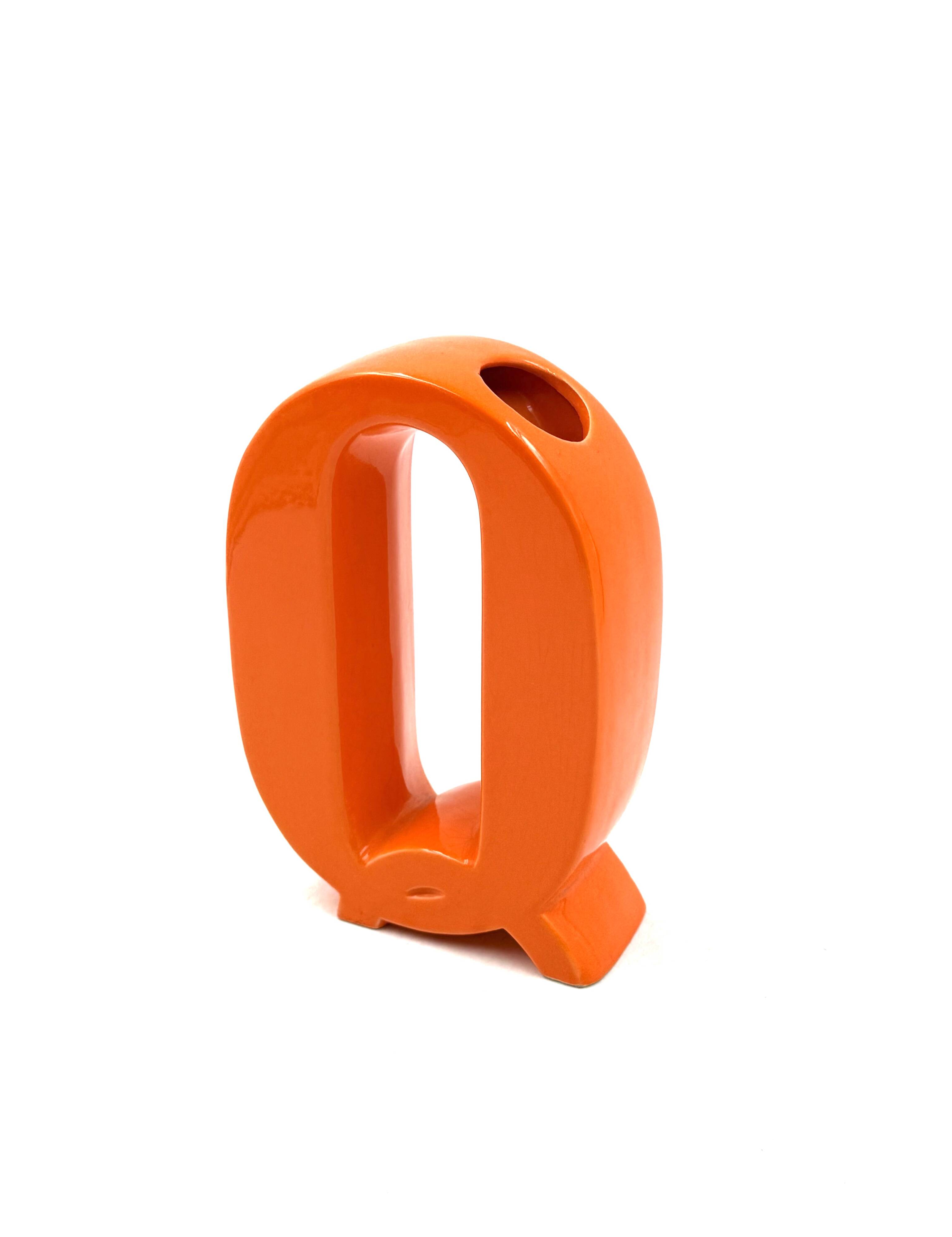 Space age orange Q letter shaped ceramic vase, Marcel Radureau France 1970