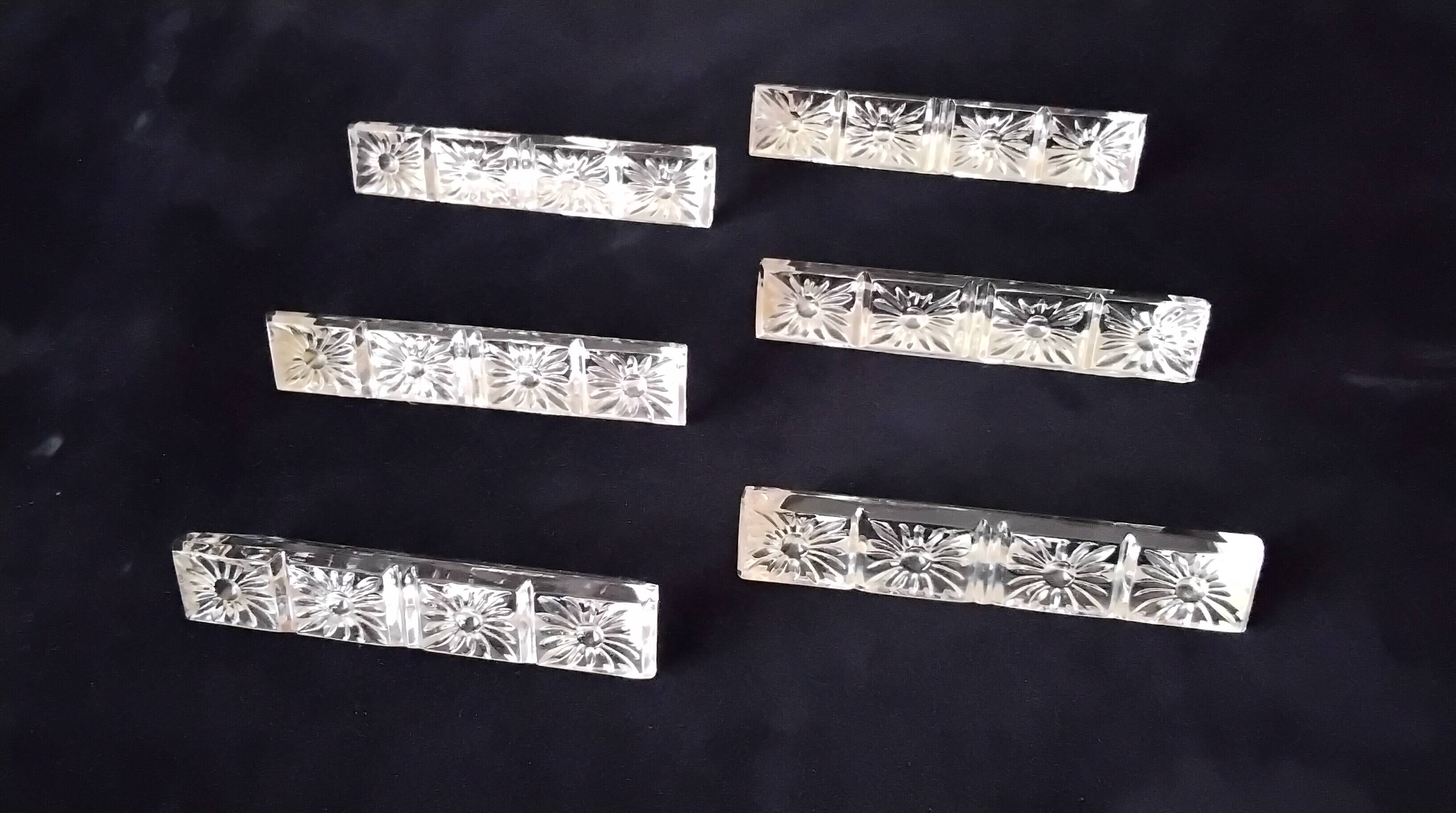 6 triangular-shaped knife rests in lead crystal